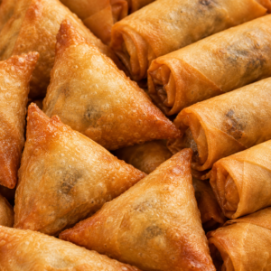 GOLDEN CURRY PUFFS & CRISPY SPRING ROLLS | 咖喱角配春卷（各15件）